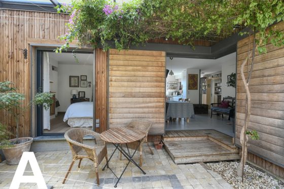 achat-vente-maison-bois-d-architecte-a-basse-consommation-d-energie-uzes-immobilier-insolite-les-archineurs