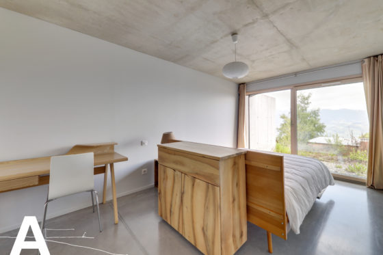 achat-vente-maison-bioclimatique-grenoble-immobilier-insolite-les-archineurs