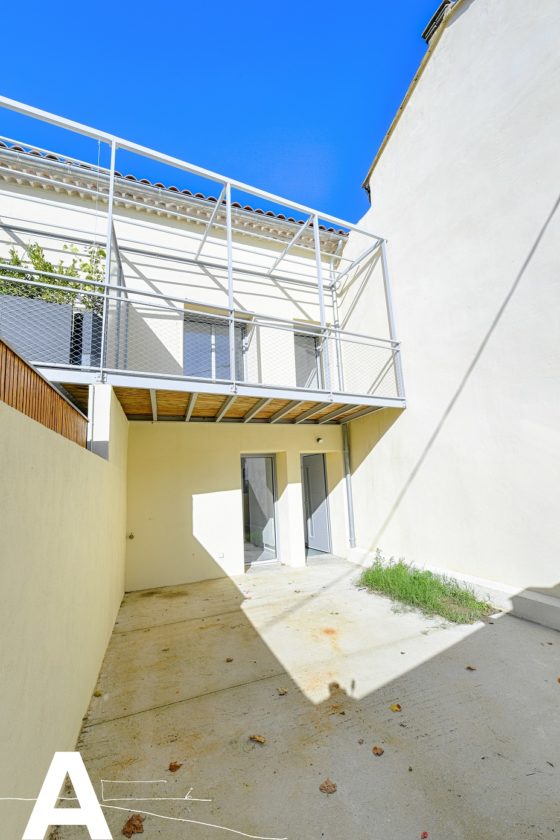 buy-sell-house-to-update-real-estate-nimes-sommieres-real-estate-les-archineurs