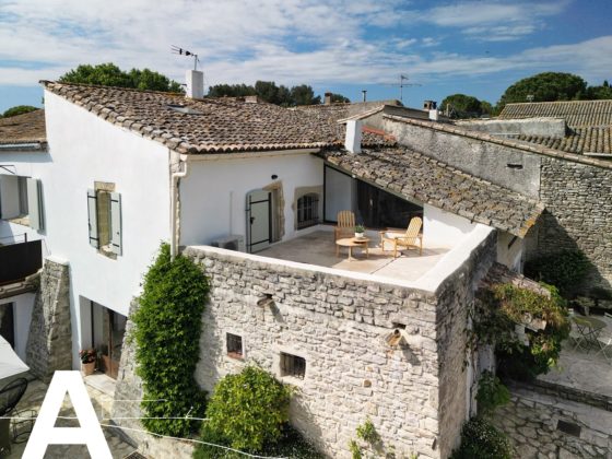 achat-vente-prieuré-rénové-immobilier-calvisson-gard-les-archineurs-immobilier-insolite