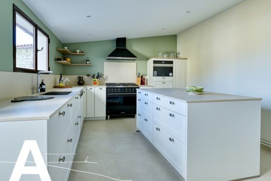 achat-vente-prieuré-rénové-immobilier-calvisson-gard-les-archineurs-immobilier-insolite