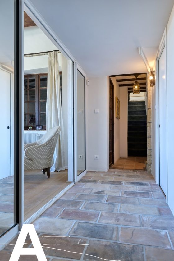achat-vente-prieuré-rénové-immobilier-calvisson-gard-les-archineurs-immobilier-insolite