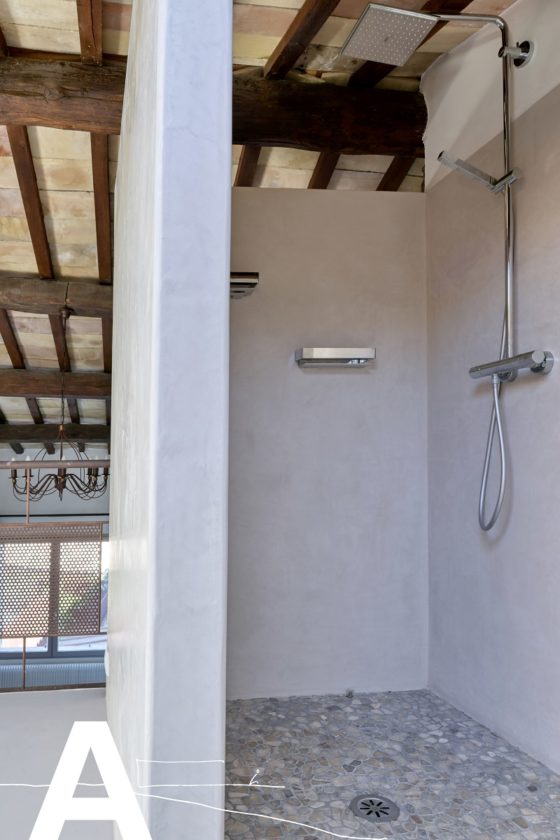 achat-vente-prieuré-rénové-immobilier-calvisson-gard-les-archineurs-immobilier-insolite