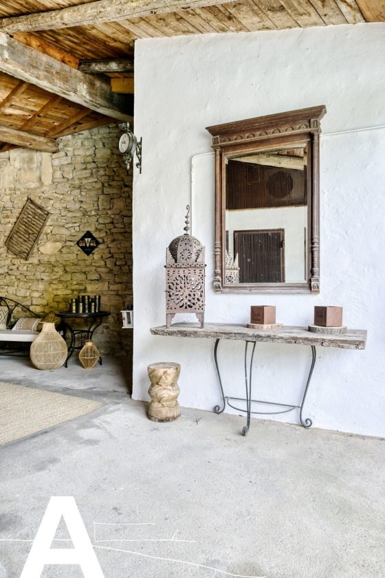 achat-vente-prieuré-rénové-immobilier-calvisson-gard-les-archineurs-immobilier-insolite