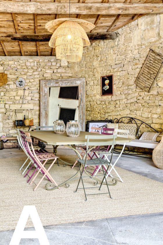achat-vente-prieuré-rénové-immobilier-calvisson-gard-les-archineurs-immobilier-insolite