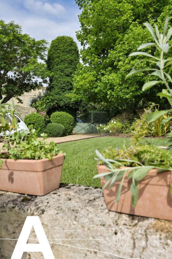 achat-vente-prieuré-rénové-immobilier-calvisson-gard-les-archineurs-immobilier-insolite