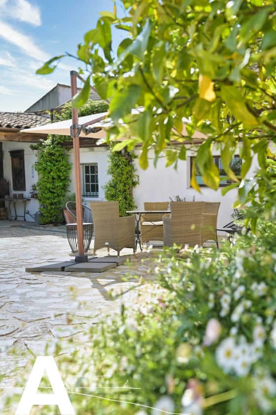 achat-vente-prieuré-rénové-immobilier-calvisson-gard-les-archineurs-immobilier-insolite